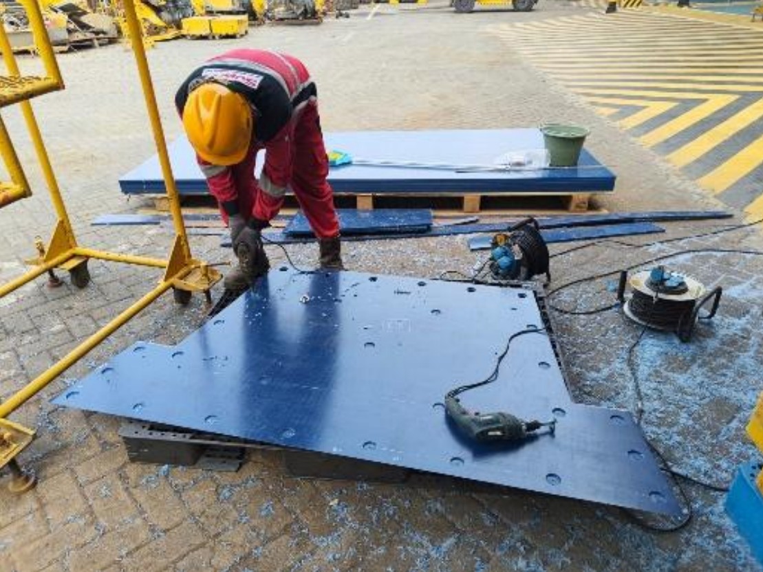 Lining drilling process